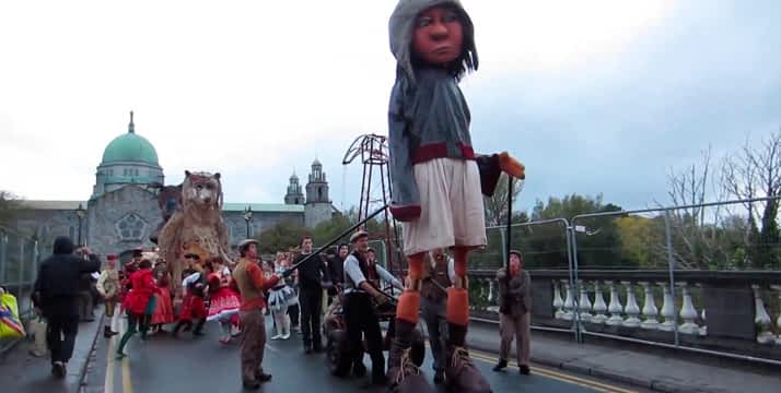 Halloween Irlanda con gigante