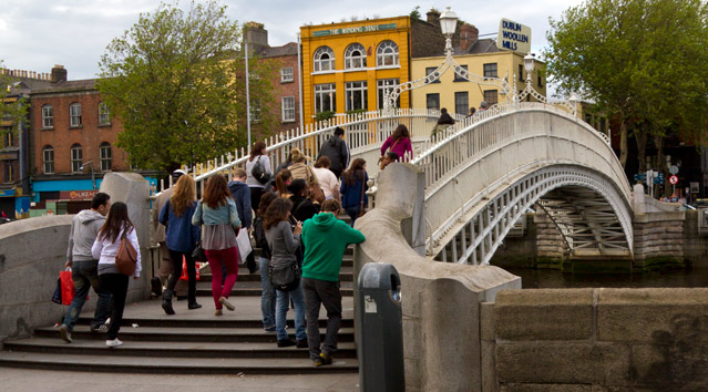 puente Ha'Penny Bridge Dublin puente Ha'Penny Bridge Dublin