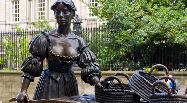 Molly Malone en calle Grafton Molly Malone en calle Grafton