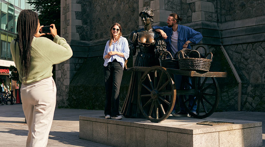 A estátua de Molly Malone: a mais icônica de Dublin